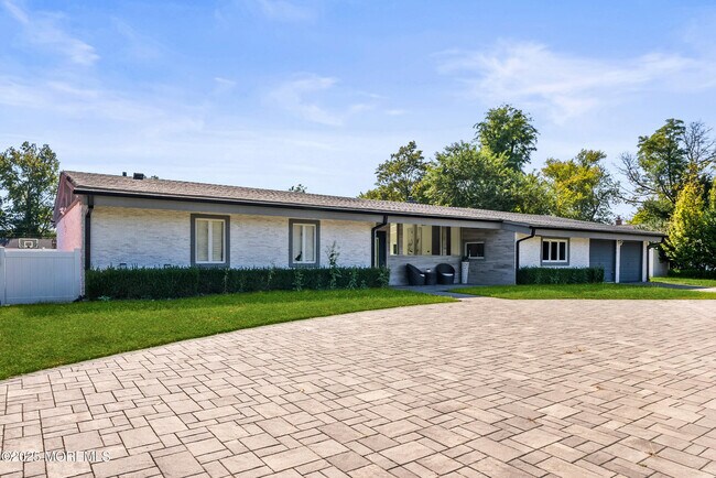 Building Photo - 512 Deal Rd