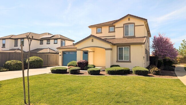 Building Photo - BEAUTIFUL SINGLE-FAMILY HOME IN BLACKSTONE IN EDH!