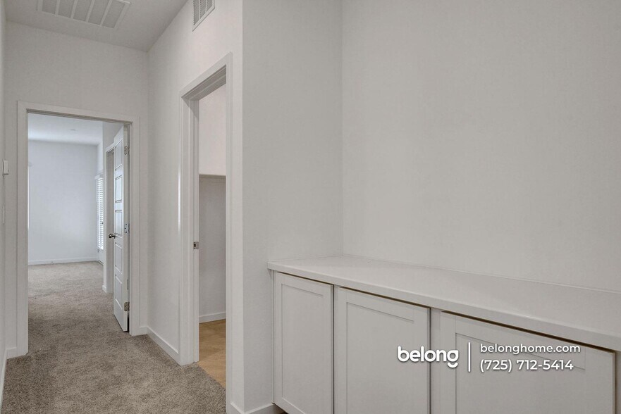 Building Photo - 1519 Layla Crossing Ave