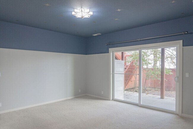Building Photo - 3345 Bentley Ave