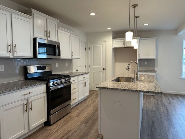 Building Photo - 67 Long Bnd Dr