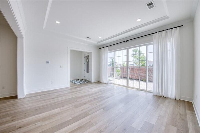 Building Photo - 304 Highbridge Ln