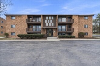Building Photo - 1204 Dutilh Rd