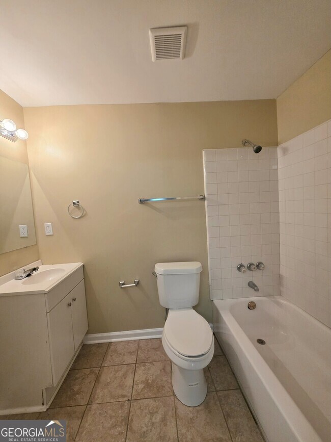 Building Photo - 186 S Red Oak Way