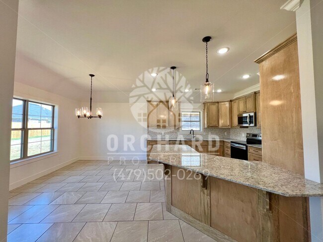 Building Photo - Tontitown- Single Family Home- Beautiful Wellington Plan- 9 Month Lease Only