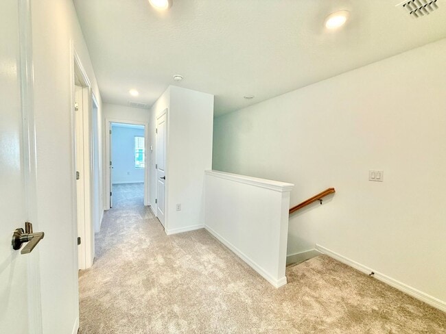 Building Photo - Riverside living redefined - 3Bedrooms/2.5Baths newly built townhome in Edgewater!