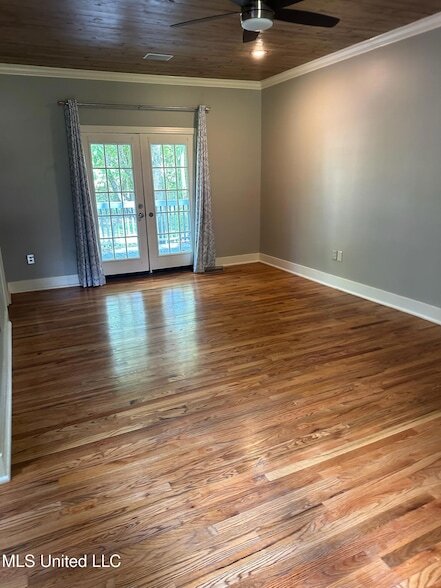 Building Photo - 3564 Cowan Pl