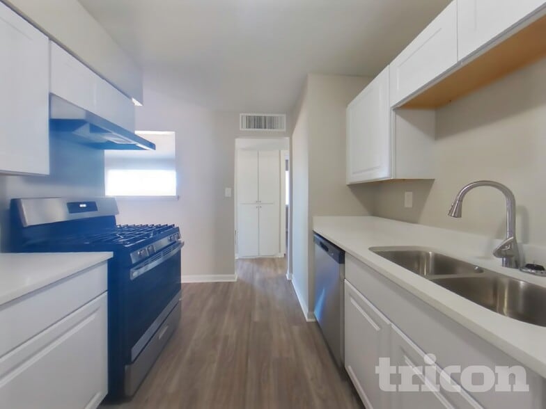 Building Photo - 3721 W Seldon Ln