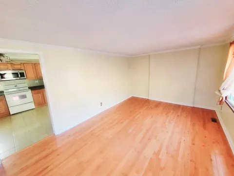 Building Photo - 7 Helena Ln