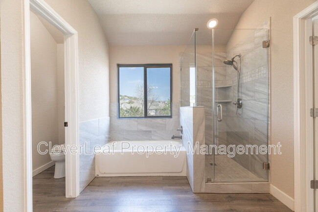 Building Photo - 407 Marbella Vista