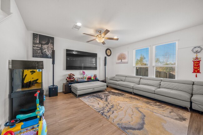 Building Photo - 10714 Cashew Run Ln