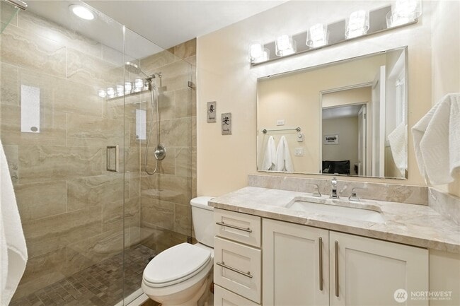 Building Photo - 1810 43rd Ave E