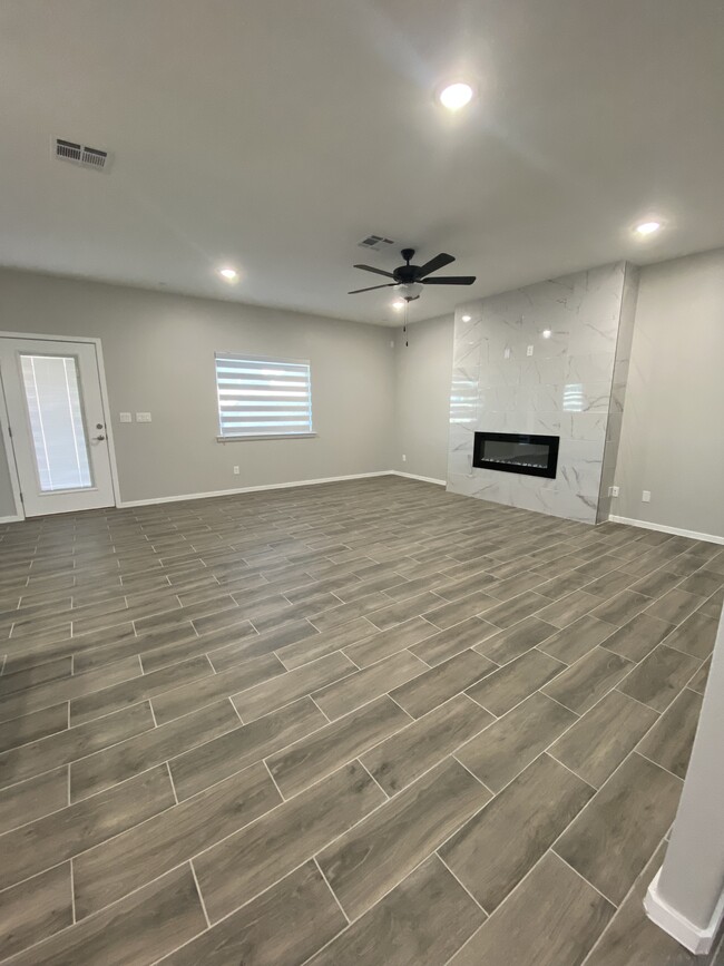 Living Room Area - 7797 Enchanted Falcon Ln