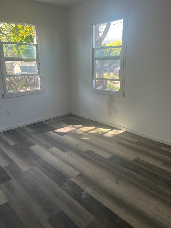 Building Photo - 325 1st Ave