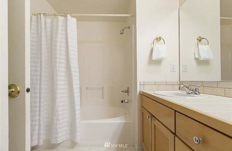 Building Photo - 19010 68th Ave NE