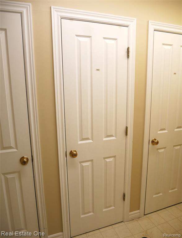 Building Photo - 444 Chester St