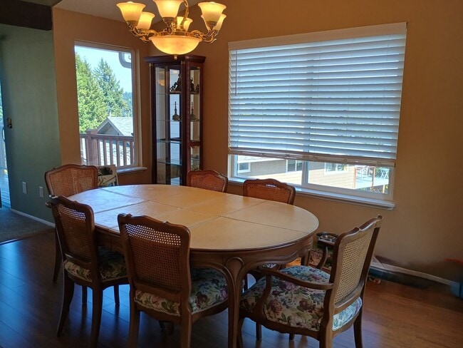 Building Photo - Elegant Home with Captivating Sound Views