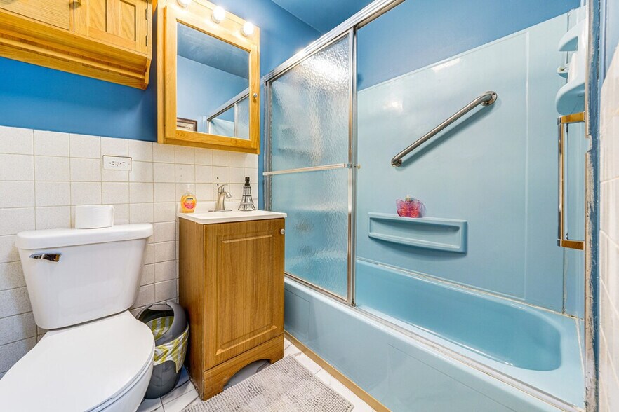 Building Photo - 117 Marryat Pl