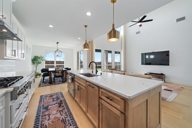 Building Photo - 120 Tornillo Dr