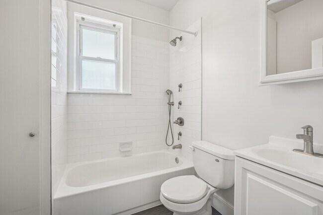 Building Photo - 34 Main St