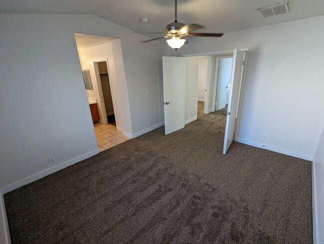 Building Photo - 7233 Pinon Crest Ct