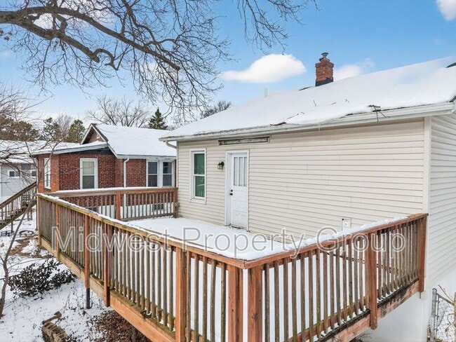 Building Photo - 8962 Burton Ave