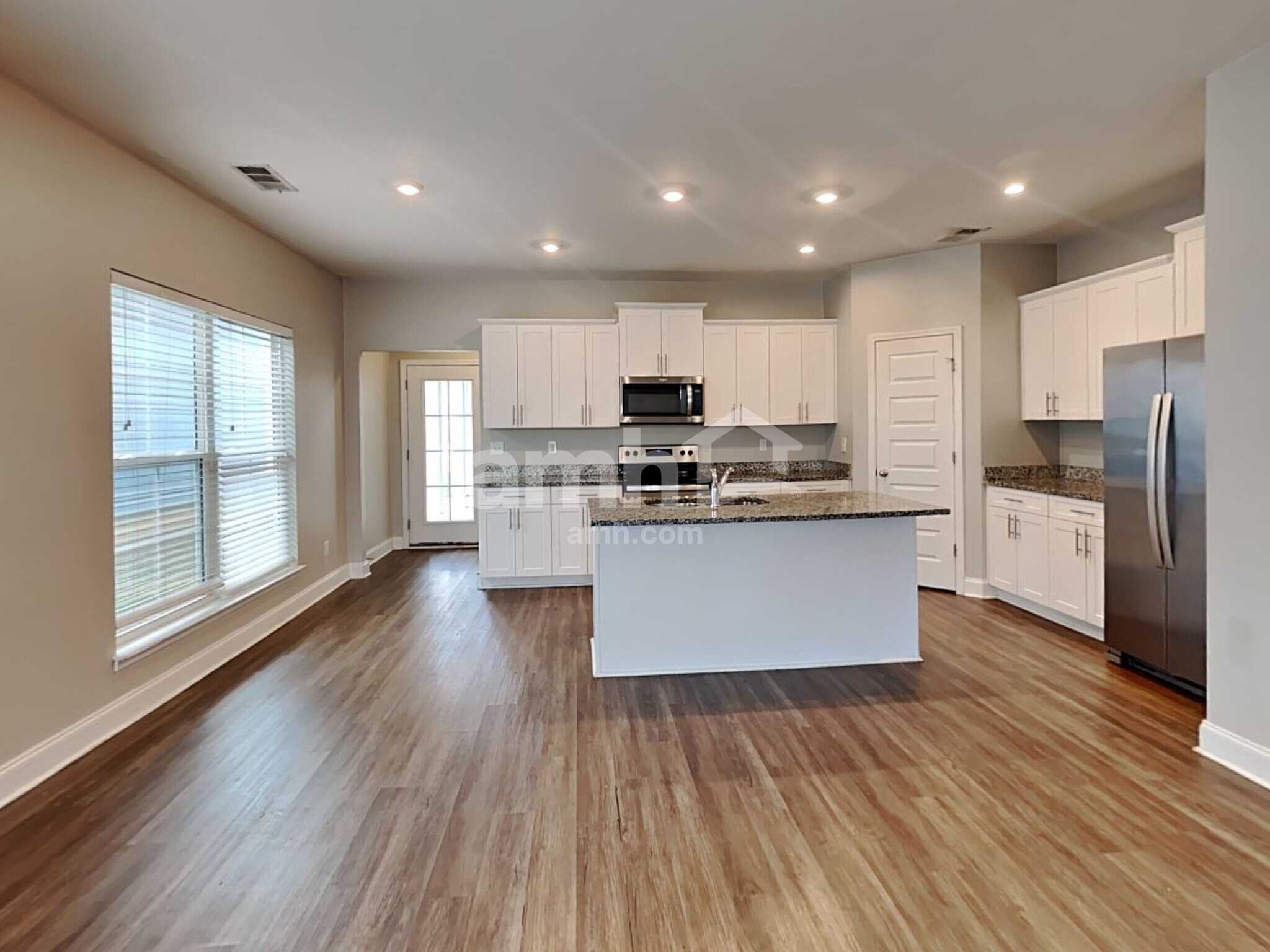 Building Photo - 5211 Tupelo St