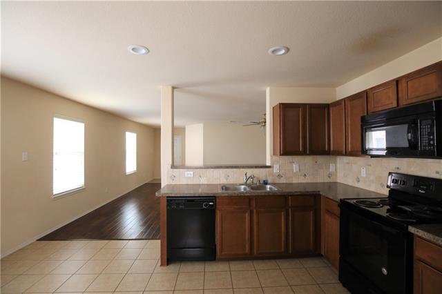 Building Photo - 2205 Harry St