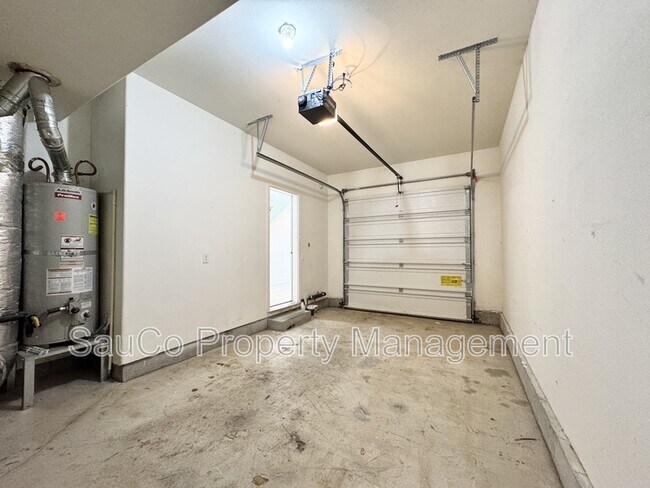 Building Photo - 6924 SW Kim Pl