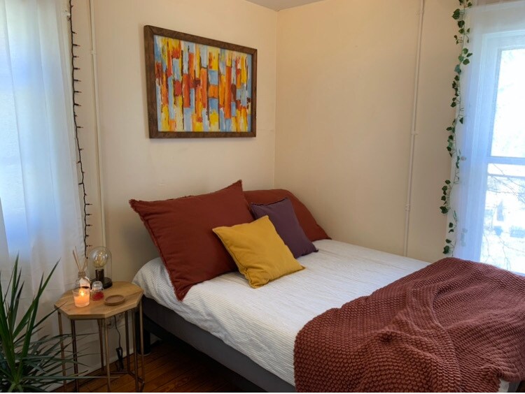 Building Photo - 1316 Vermont St