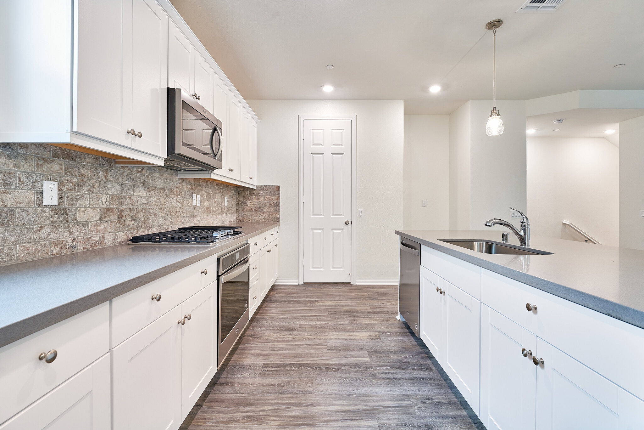 Building Photo - 729 Daniel Freeman Cir