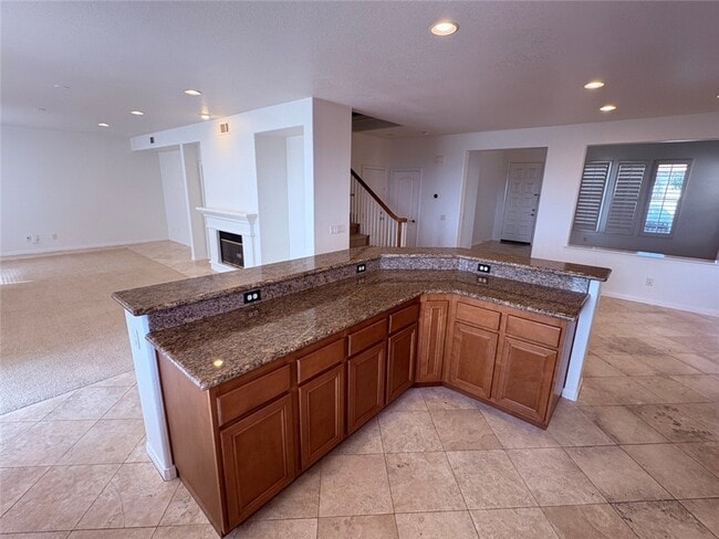 Building Photo - 24 Country Walk Dr