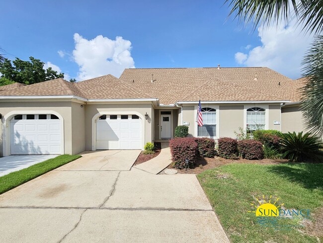 Primary Photo - Gorgeous 3 Bedroom Townhouse in Miramar Beach