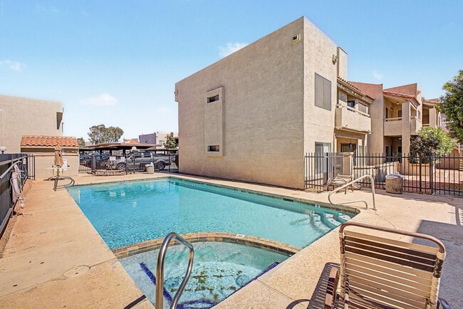 Building Photo - 11666 N 28th Dr