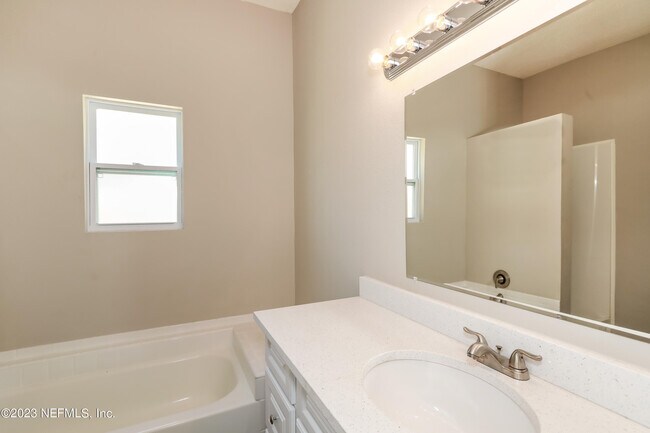Building Photo - 7871 Moss Pointe Trail E