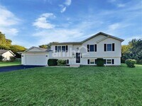 Building Photo - 5925 Bluegrass Trl