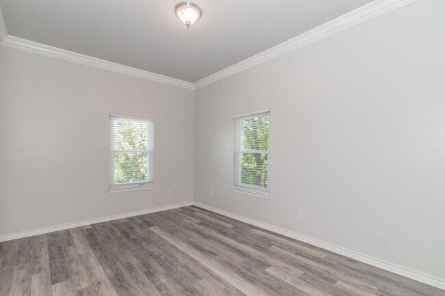 Building Photo - Birchman Place Townhomes - Now Leasing