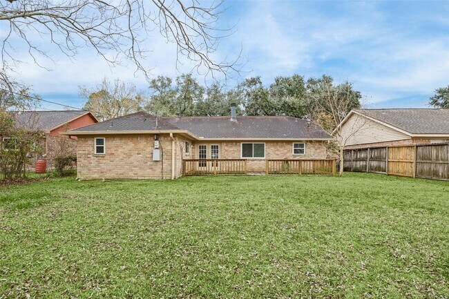 Building Photo - 103 Brigadoon Ln