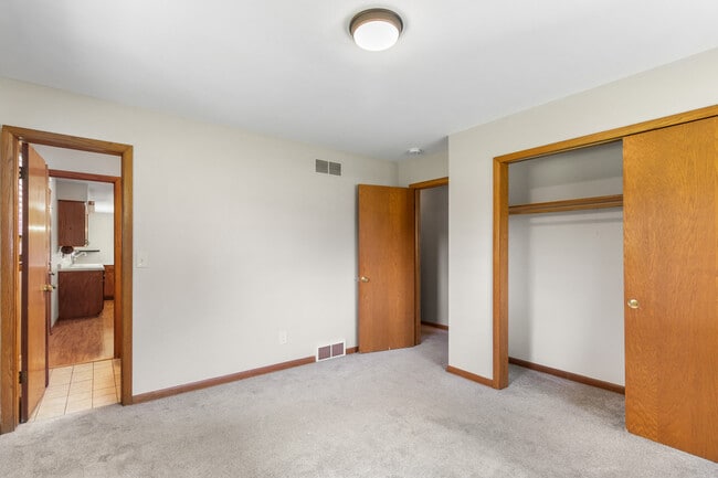 Building Photo - 18525 Heathway Ln