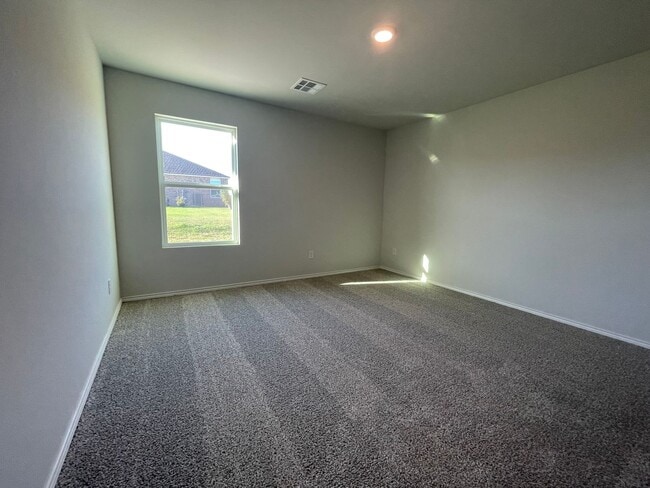 Building Photo - New Neighborhood Home - Edmond Schools