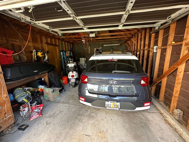Building Photo - Wonderful House on the southeast benches in Provo