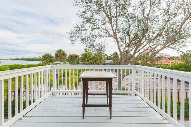 Building Photo - 3604 E Maritana Dr