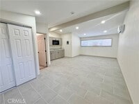 Building Photo - 4585 Hawthorne St