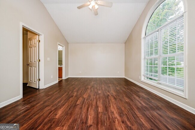 Building Photo - 5008 Kens Ct