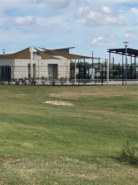 Building Photo - 820 Nodding Nixie