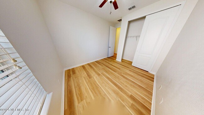 Building Photo - 15707 Lexington Park Blvd