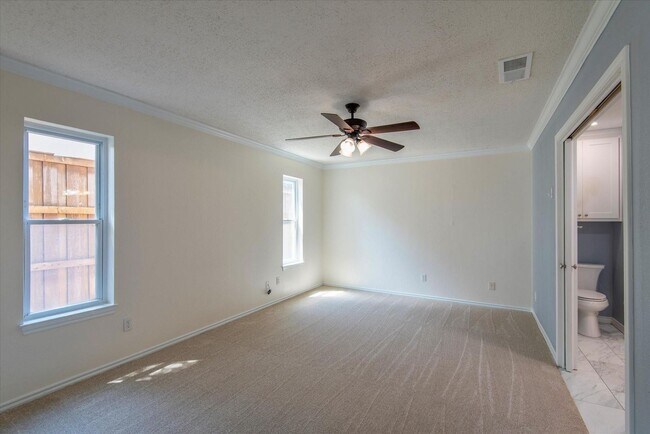 Building Photo - Now available for immediate move-in!