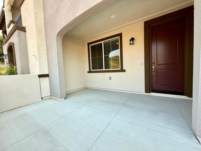 Building Photo - Brand new Townhome! Never Been lived in!  4 Br 4 Ba 2 car garage!