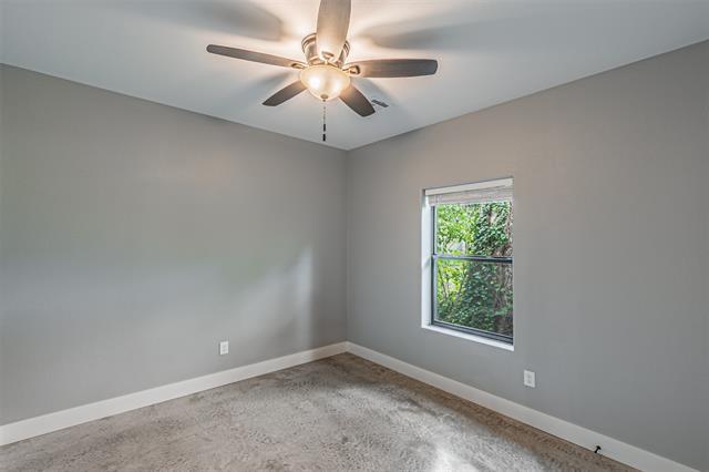 Building Photo - 117 W Sears St