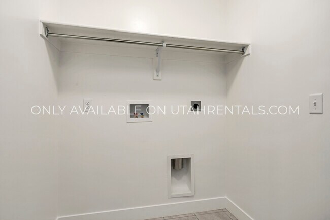 Building Photo - 3633 W 2330 N